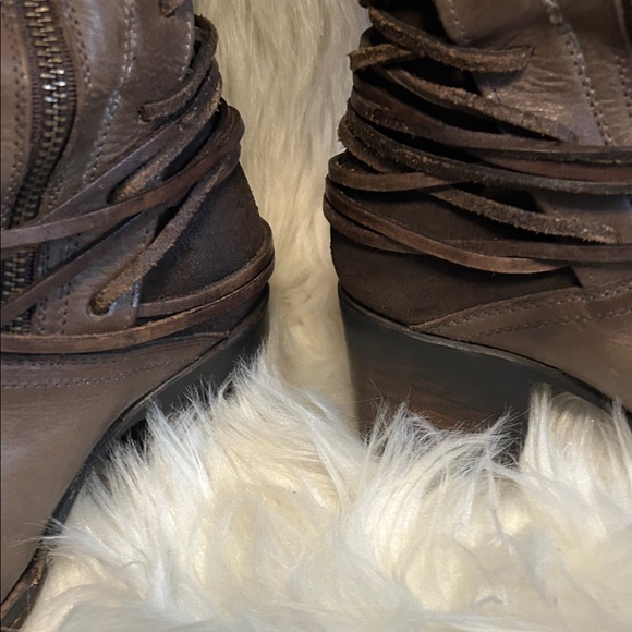 Freebird Leather Boots - Picture 9 of 14